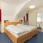 Bildungshaus Neckarelz 2*