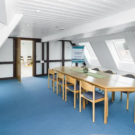 Отель Bildungshaus Мосбах