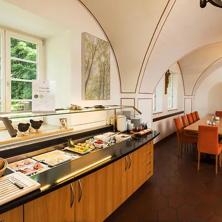 Bildungshaus 2* Мосбах