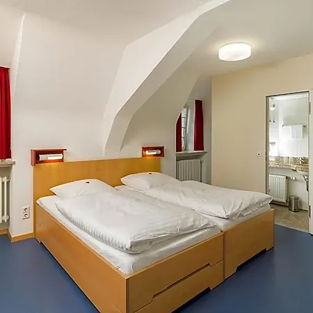 Bildungshaus Neckarelz 2*
