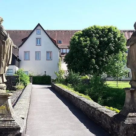 Bildungshaus Отель Мосбах