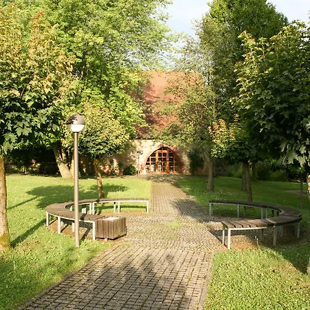 Bildungshaus Neckarelz 2*